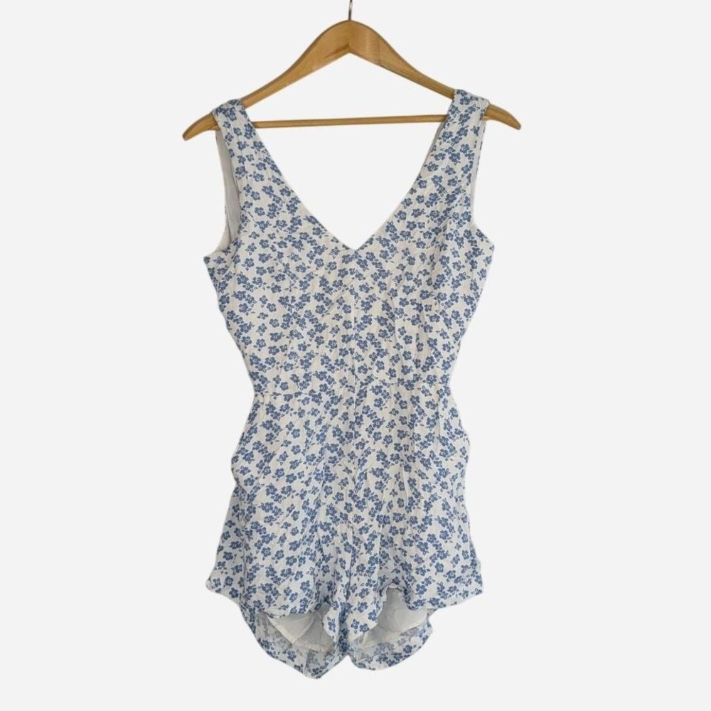 Sugarlips Blue Floral V-Neck Open Back Tie Romper 100% Rayon Small